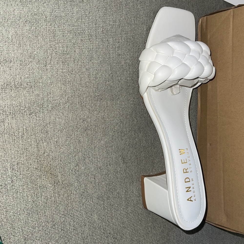Sandals - Picture 3 of 3